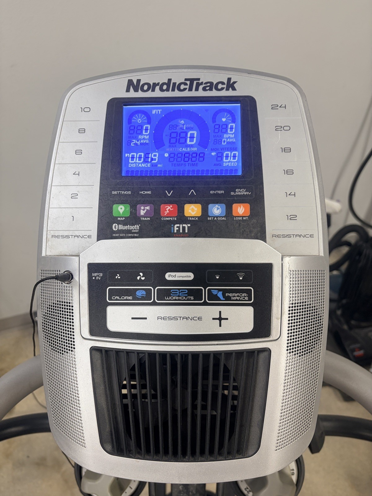 Nordic Track A.C.T. Commercial Elliptical  18" to 22" Adjustable Stride