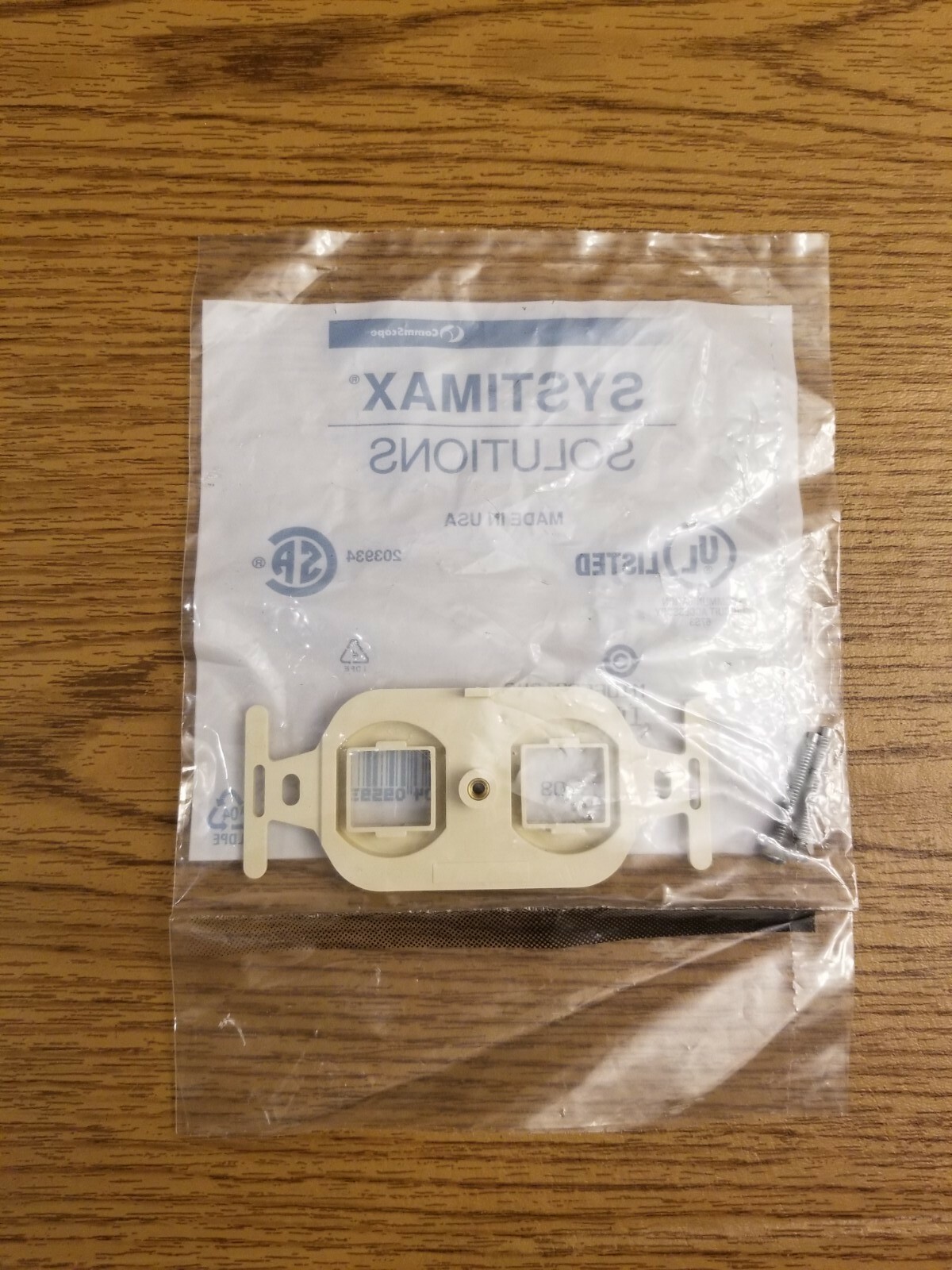 Commscope M106FR2-246 M106 Flush Mounted Modular Mounting Frame, two port ivory