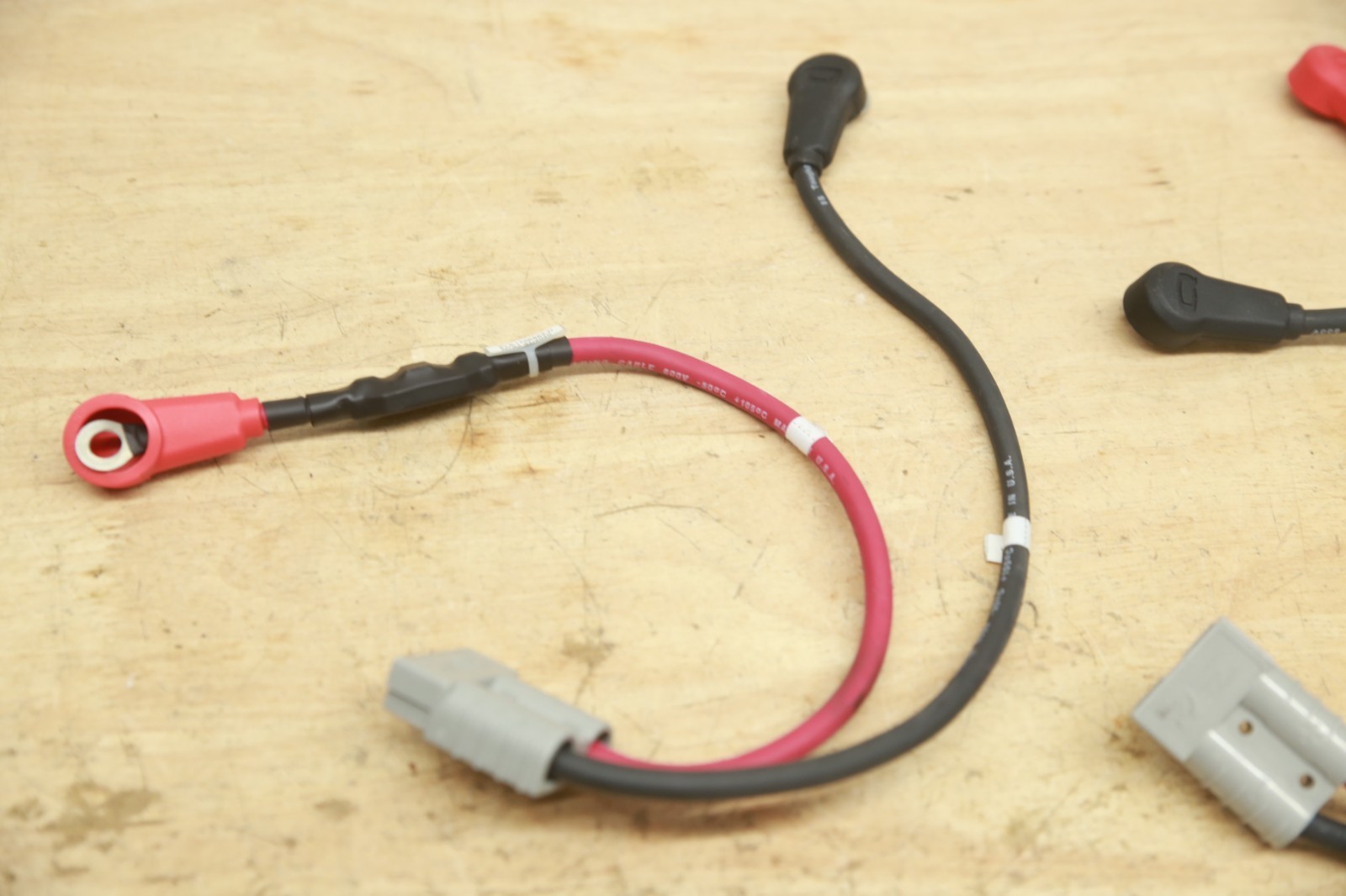 PAIR Battery Cables ELE1709864-D for Quantum Edge 3 Stretto, R-Trak, 4Front