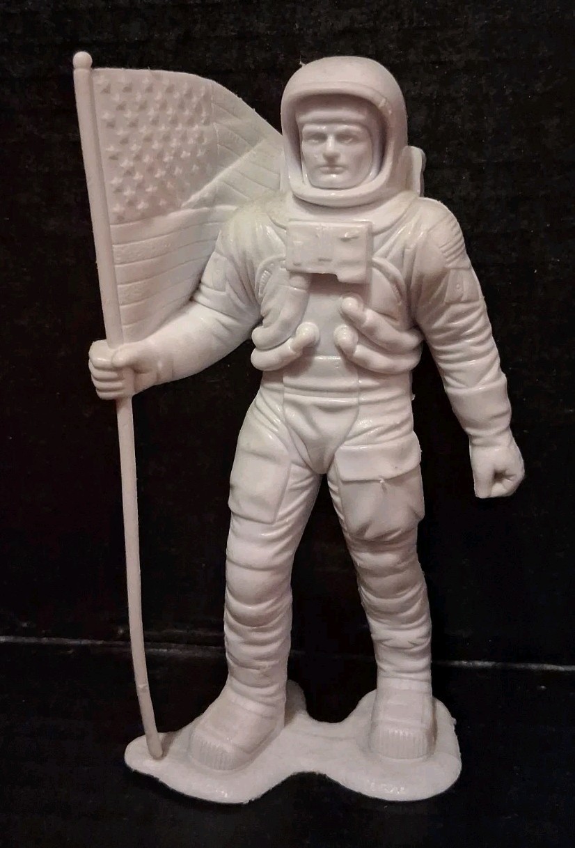 Vintage 1970 Louis Marx NASA Moon Landing Apollo Astronaut Flag Toy Figurine USA