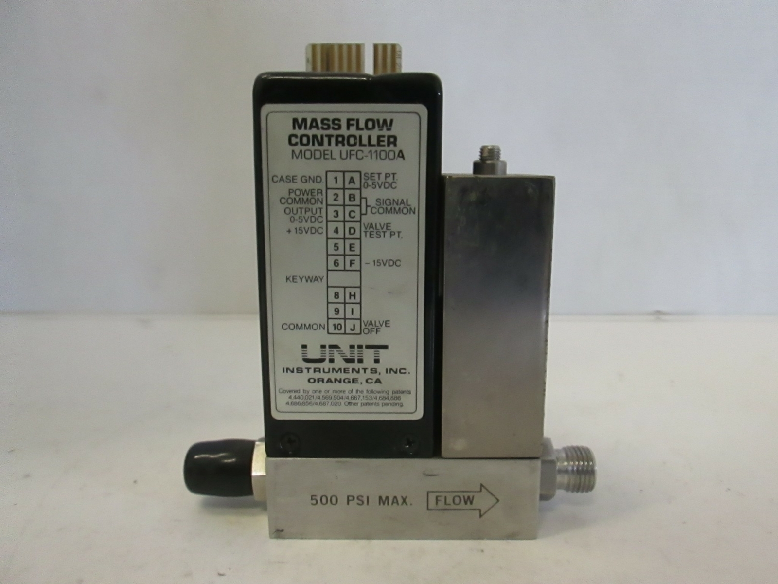 Unit UFC-1100A, Mass Flow Controller MFC, 50%PH3/N2, 100 SCCM, Used