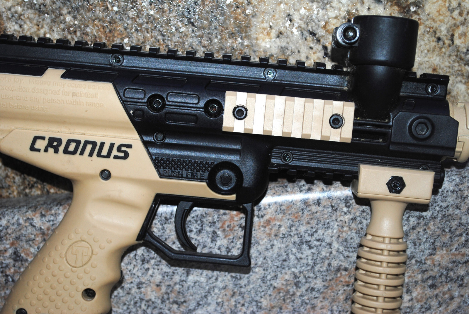 Tippmann Cronus Basic Paintball Gun .68 Caliber Marker- w/ 6 carriers
