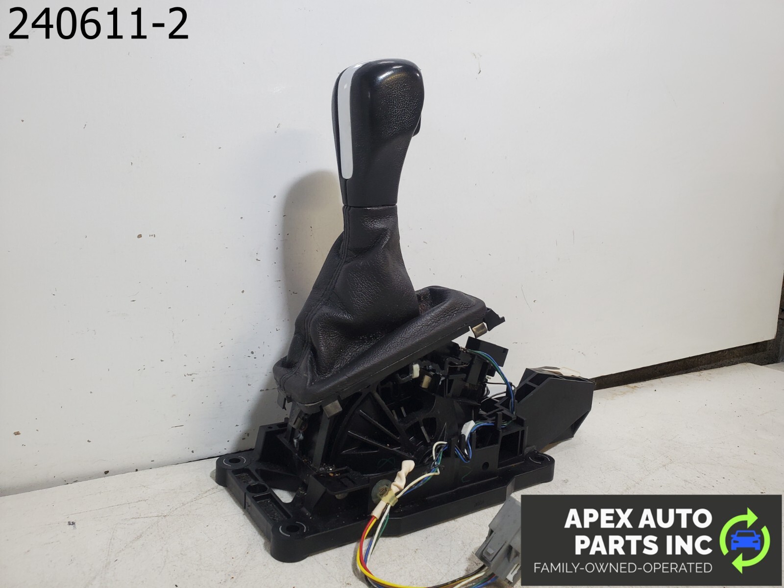OEM 2012 Ford Explorer 3.5L Automatic Transmission Gear Shifter Assembly