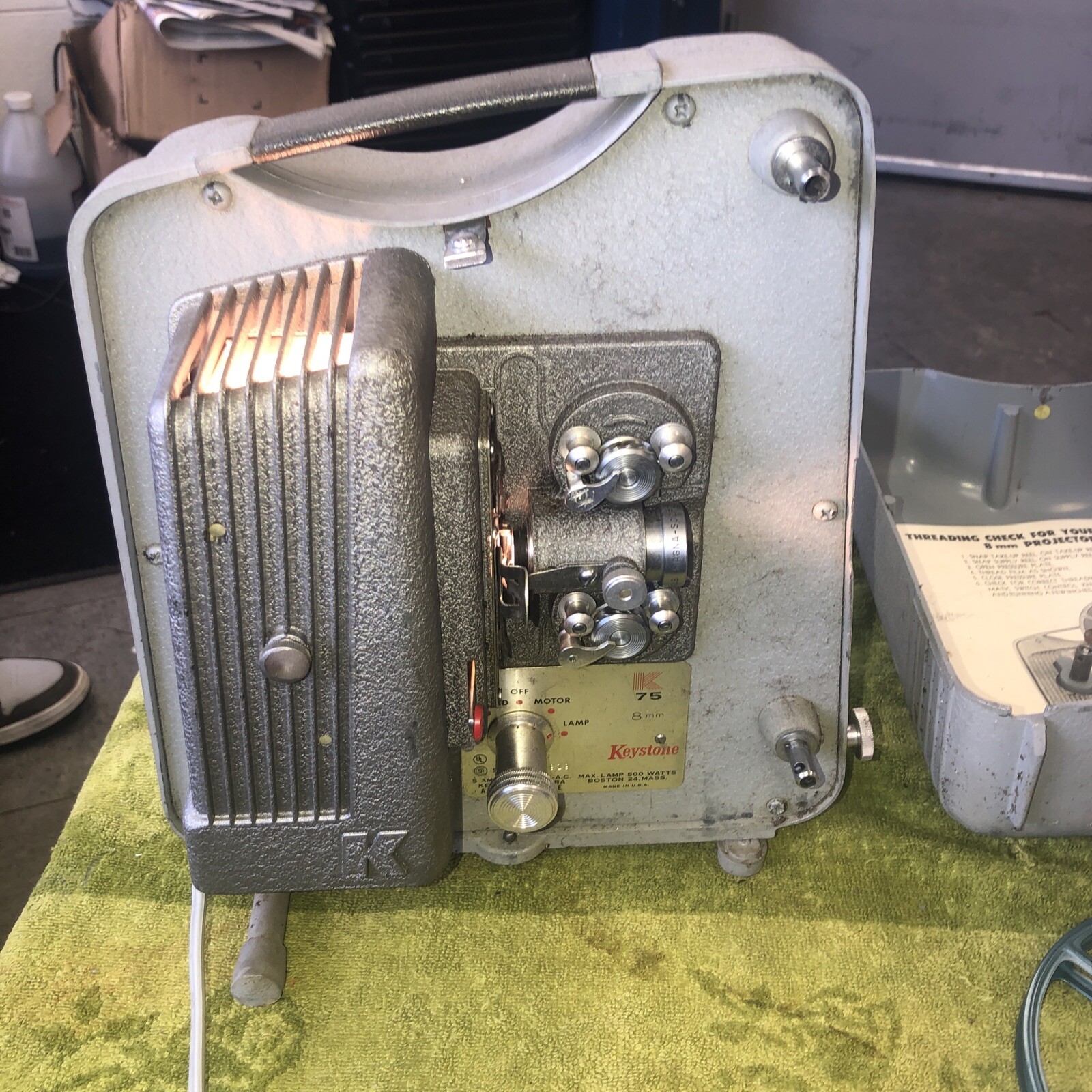 Vintage 1960's .. KEYSTONE Model K-75 8mm Movie Film Projector w/Reels