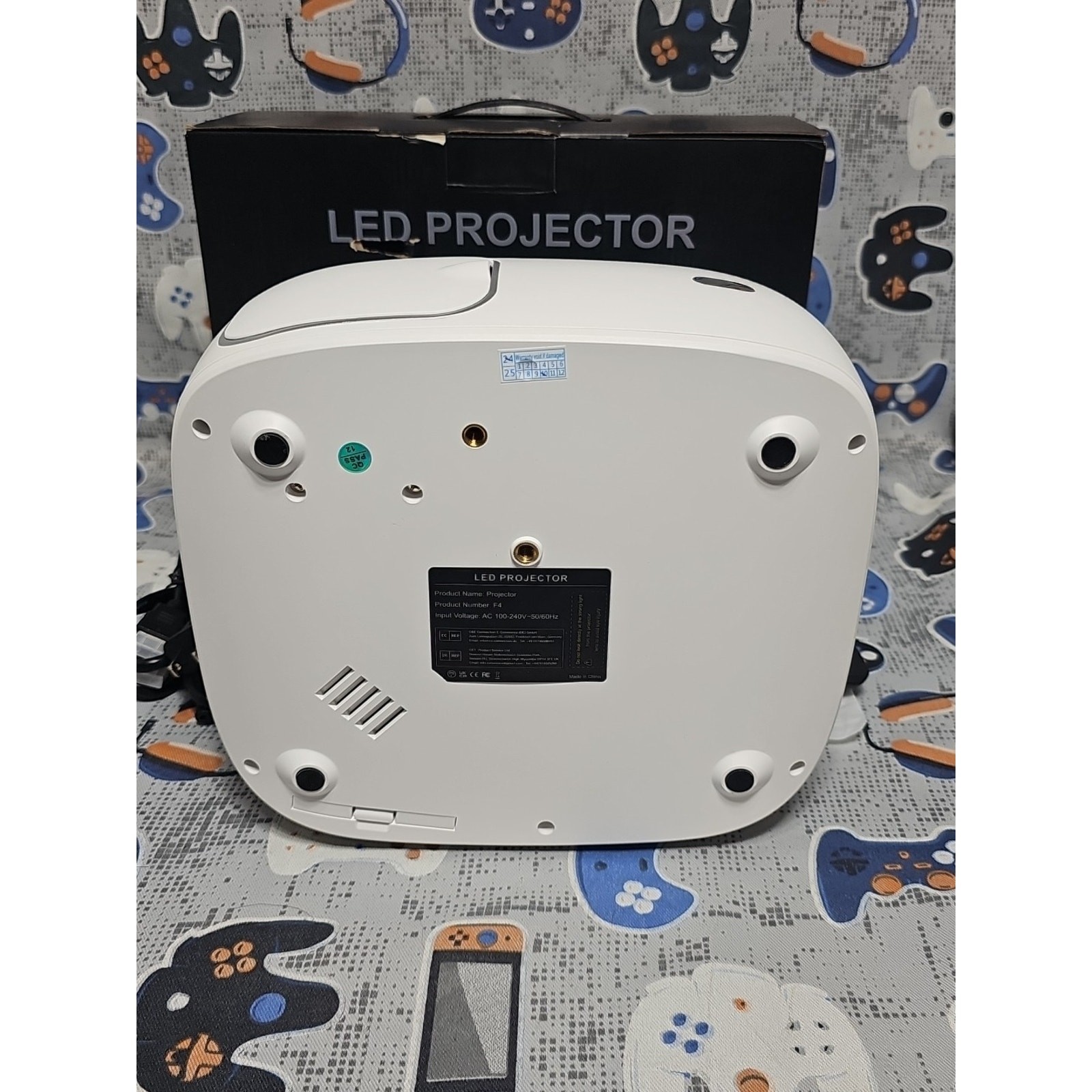 AUOSHI Projector W/Wifi & Bluetooth, 1080P OPEN BOX TESTED