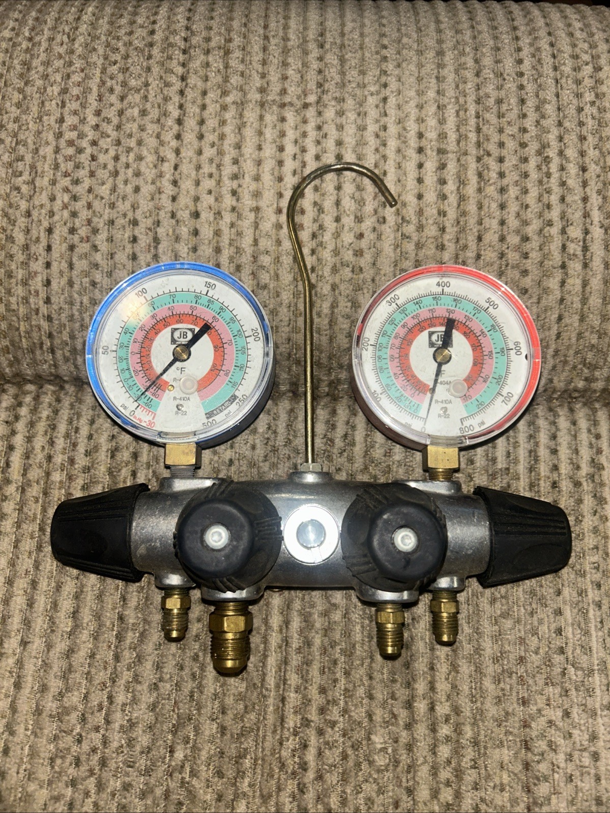 JB Industries 4-Valve Manifold Gauge Set for R-410A R-22 Charging Test