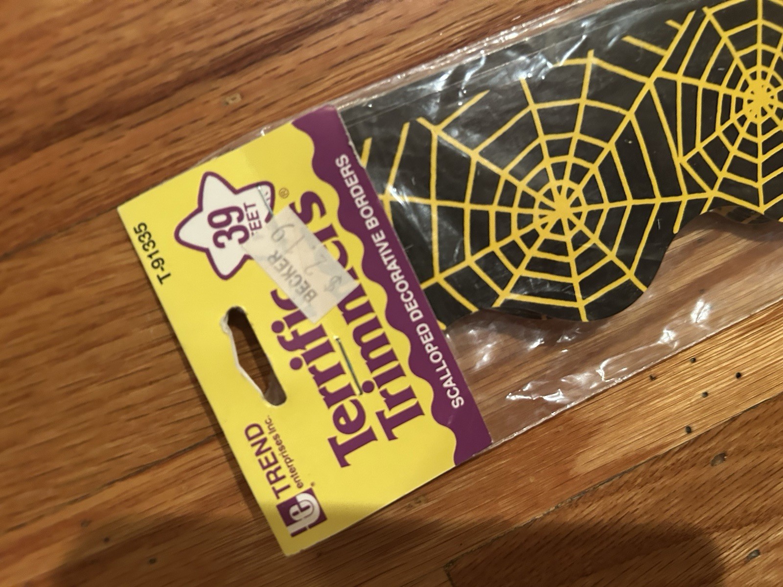 NEW SEALED TREND ENTERPRISES SPIDERWEB HALLOWEEN BULLETIN BOARD BORDERS