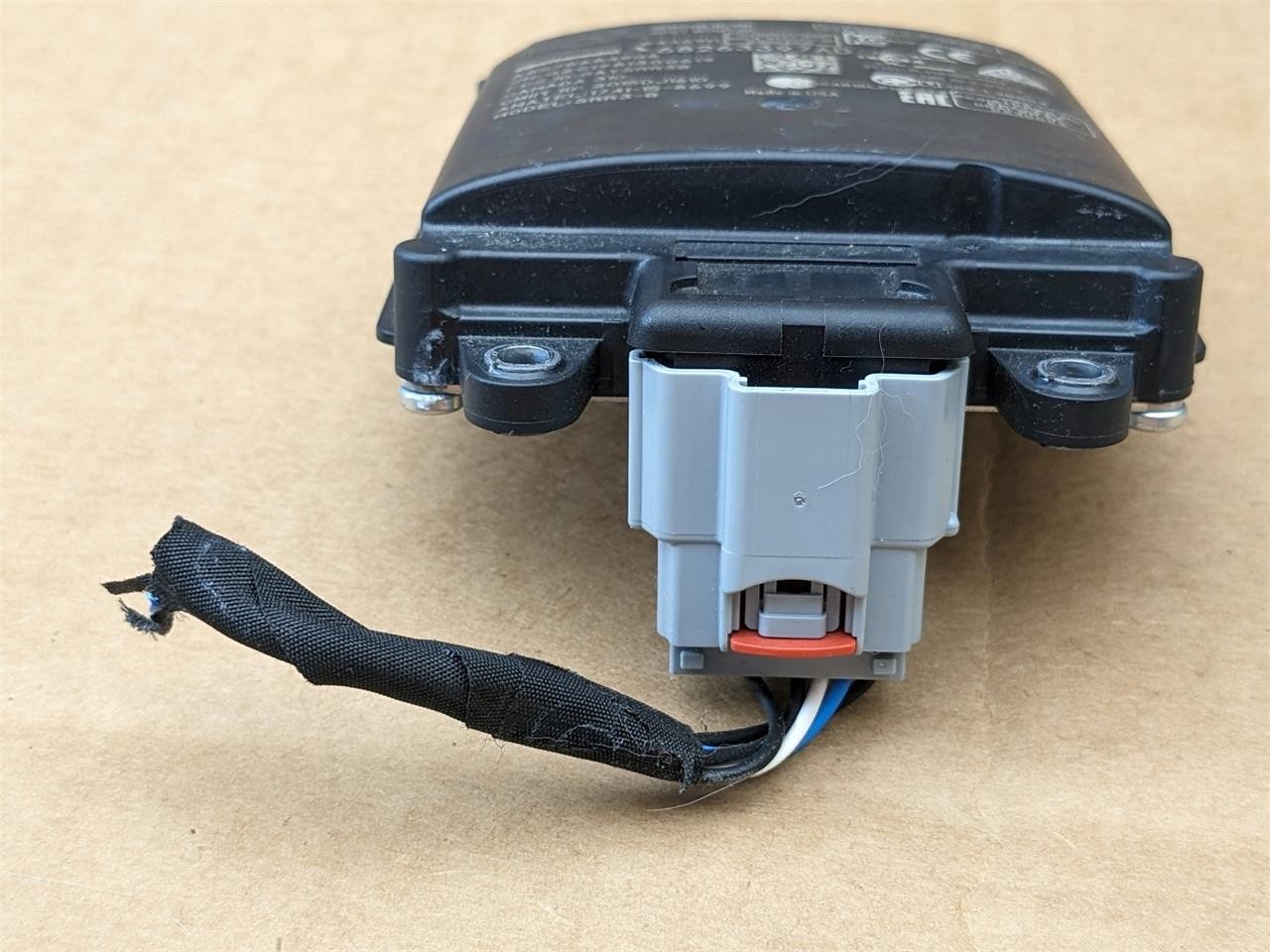 OEM 2019-2024 RAM 1500 2500 3500 Blind Spot Detection Module Sensor 68263397AE