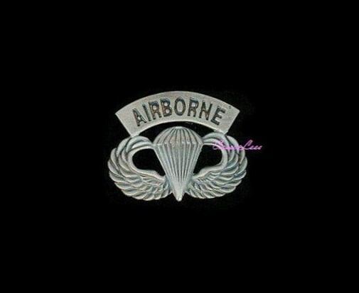 Army Airborne Paratrooper (glossy) + a custom promo pin