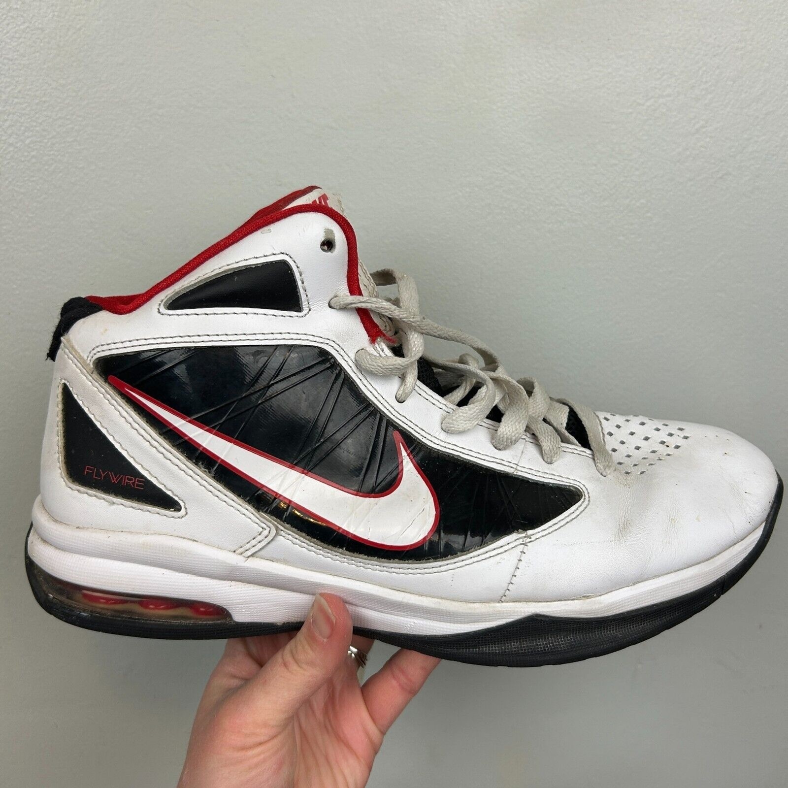 Nike shoes men's 9 white lace air max flywire basketball VTG 454091-100