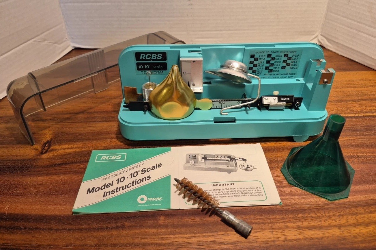 Vtg RCBS Model 10-10 Reloading Beam Scale + Lee Priming Tool + RCBS Funnel