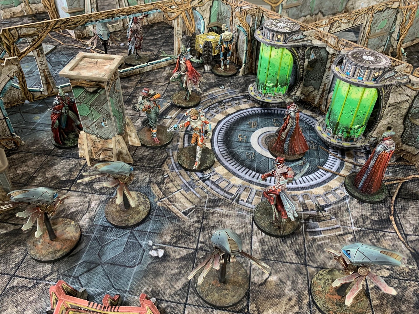 Battle Systems - Core Space First Born - Sci-Fi Miniatures Board Game Medium