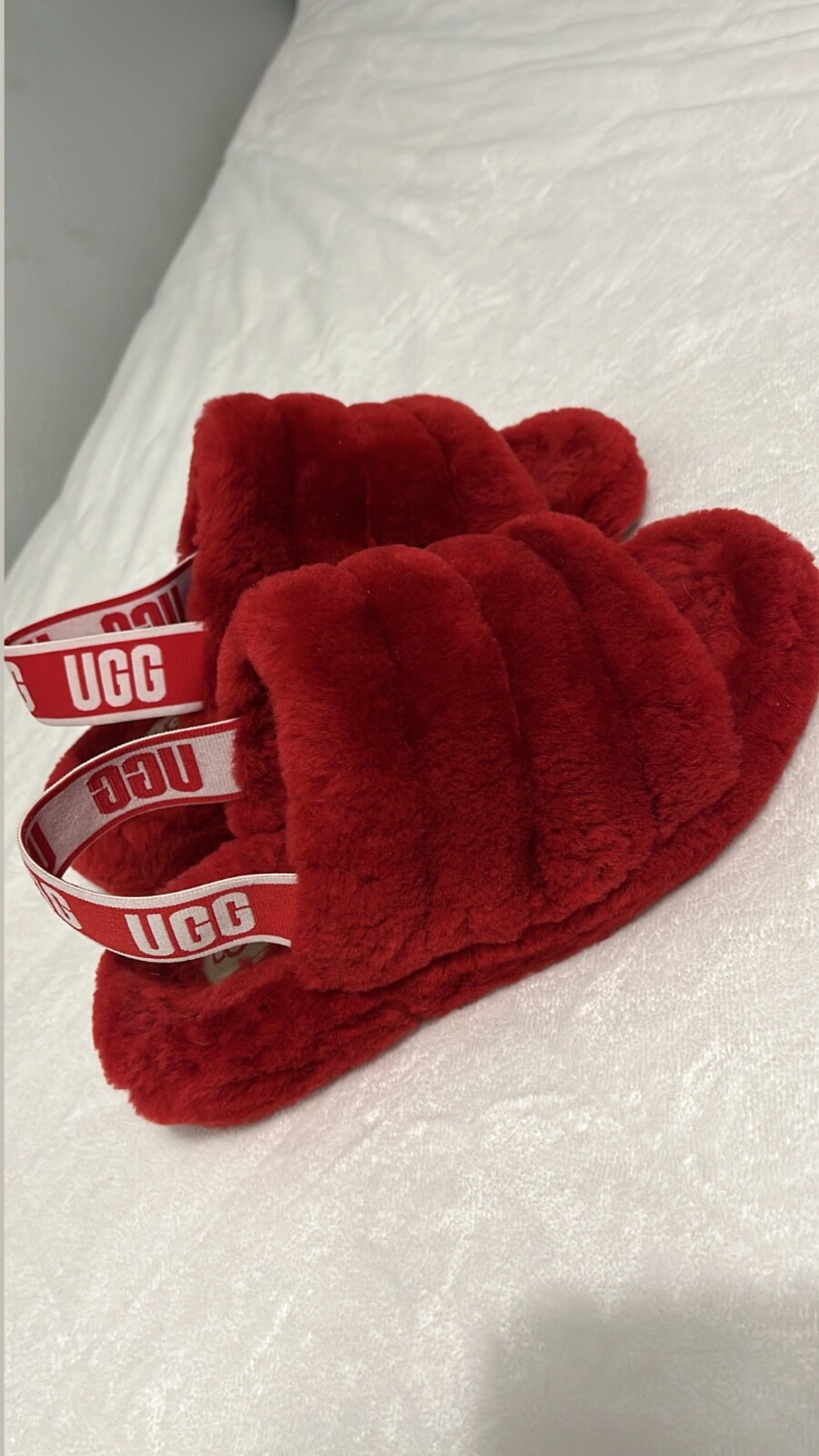 Great Condition Ugg Fluff Yeah Slides Red Womans Size 7 US
