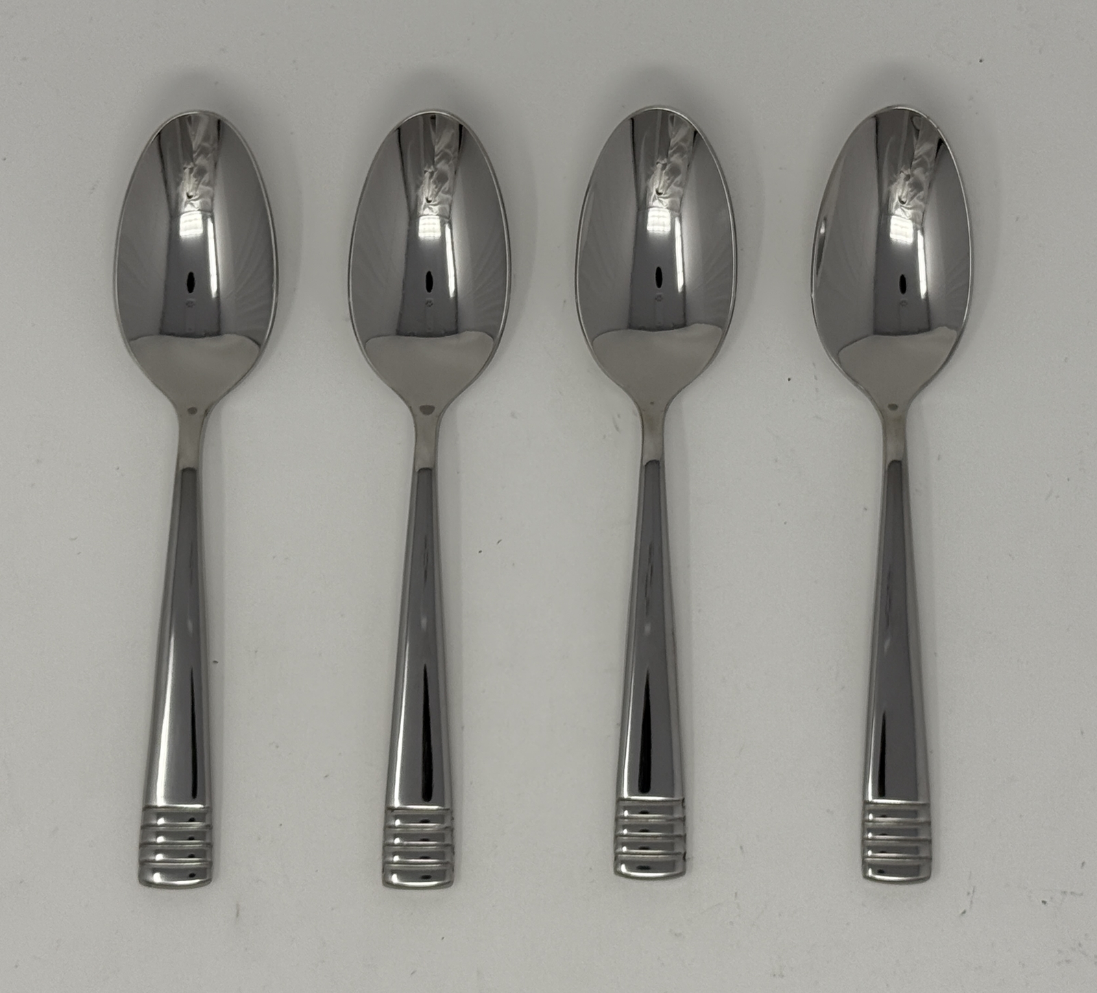 Oneida Culinaria Set of 4 Dinner / Oval Bowl Soup Spoons 7 1/8"