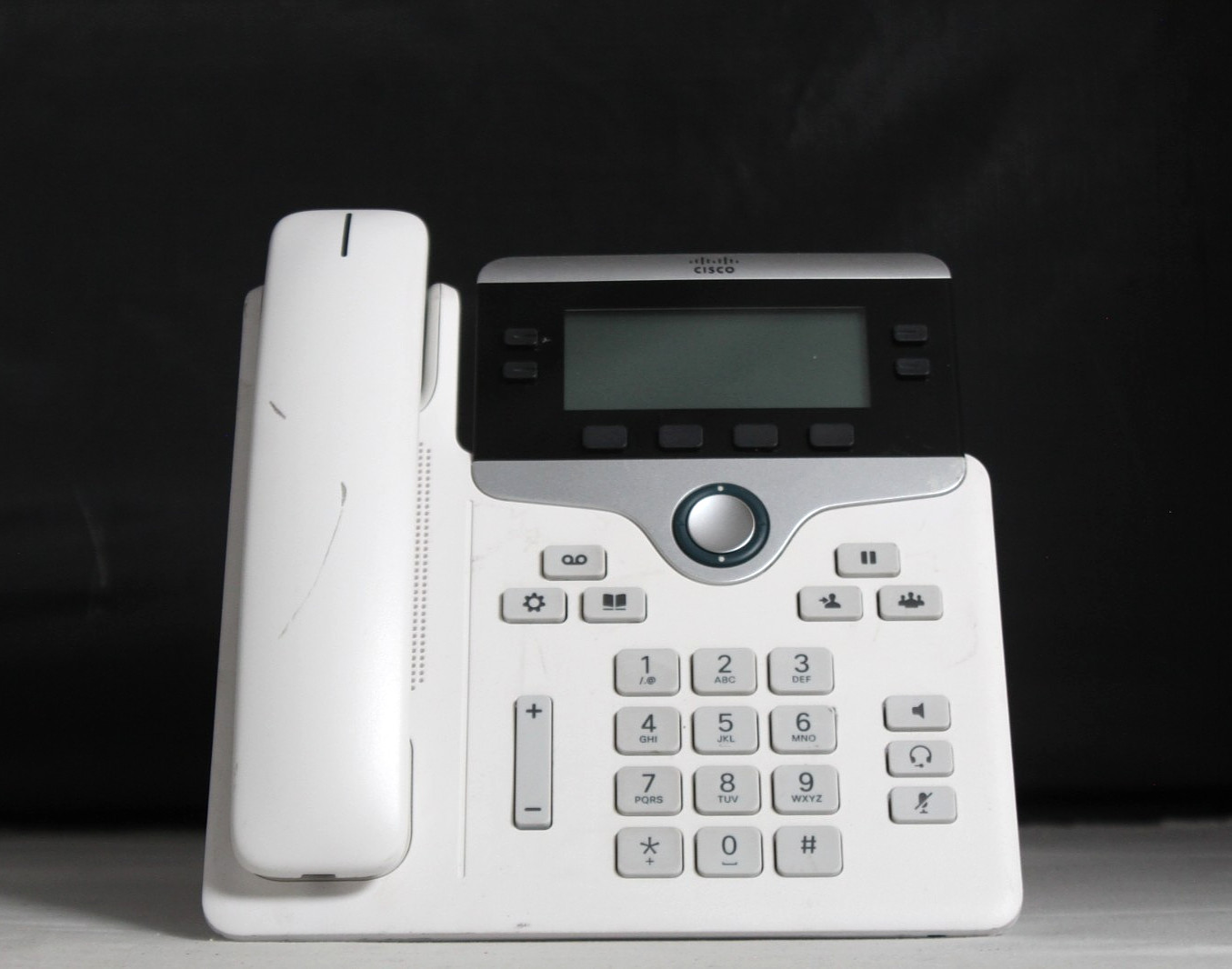 Lot of 5 Cisco CP-7821-W-K9 White IP Office UC Phones w/ Handsets & Stands