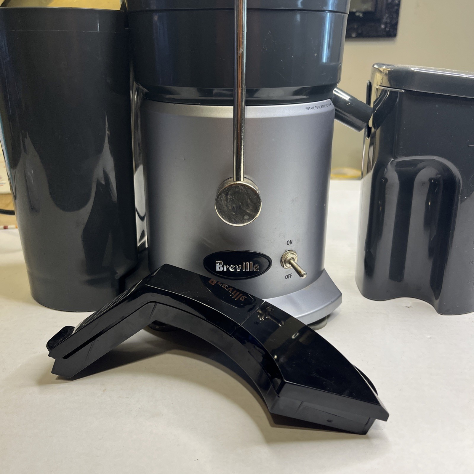 Breville JE 900 Juicer Centrifugal Silver/Black Tested And Works