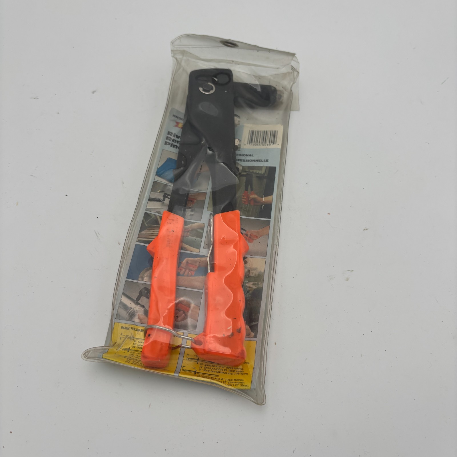 Arrow Model RH200 Fastener Pop Riveter Rivet Gun 4 Adapters w Original Packaging