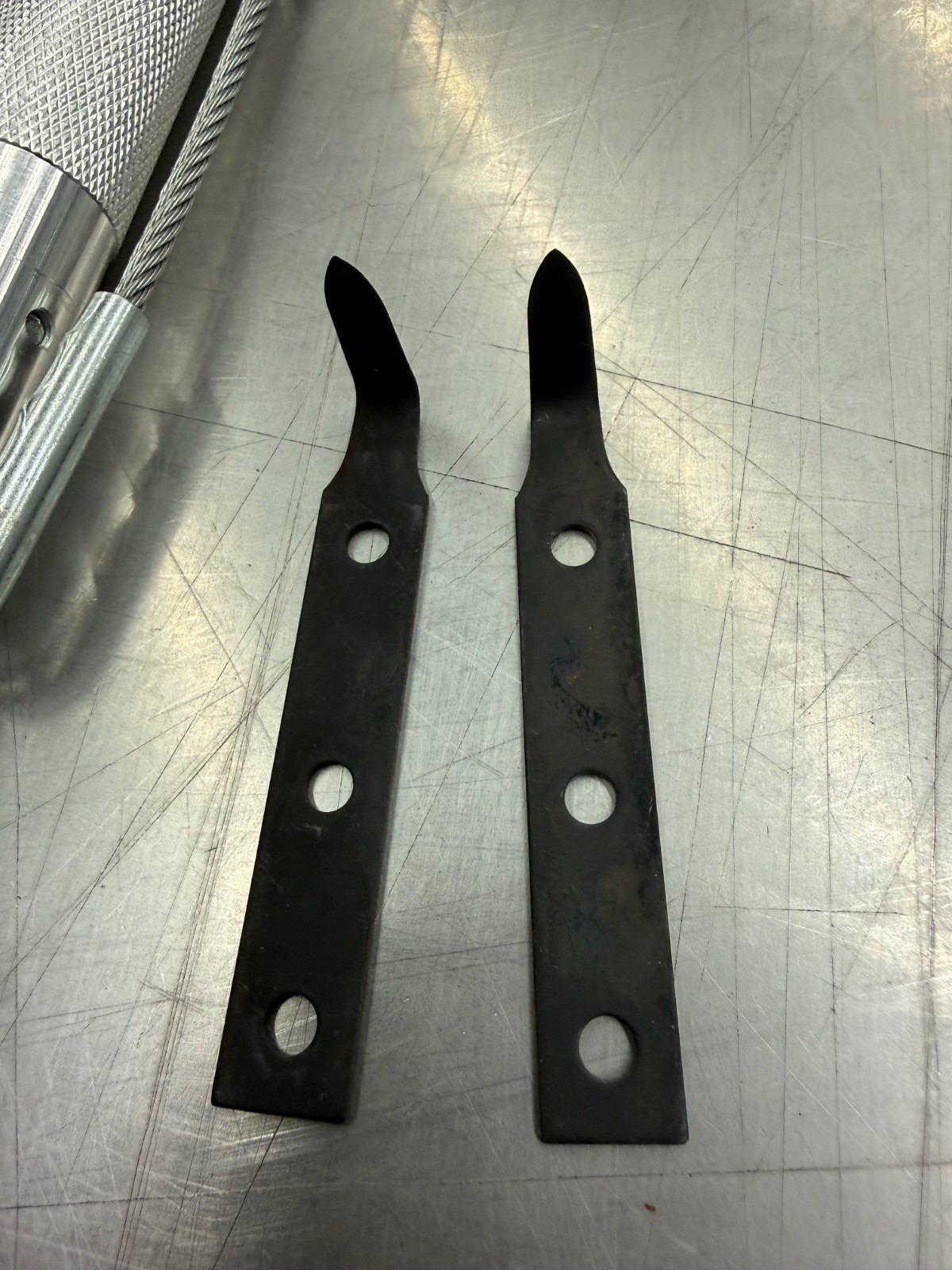 ATD 6516 Deluxe Windshield Removing Tool with 2 Extra Replacement Blades