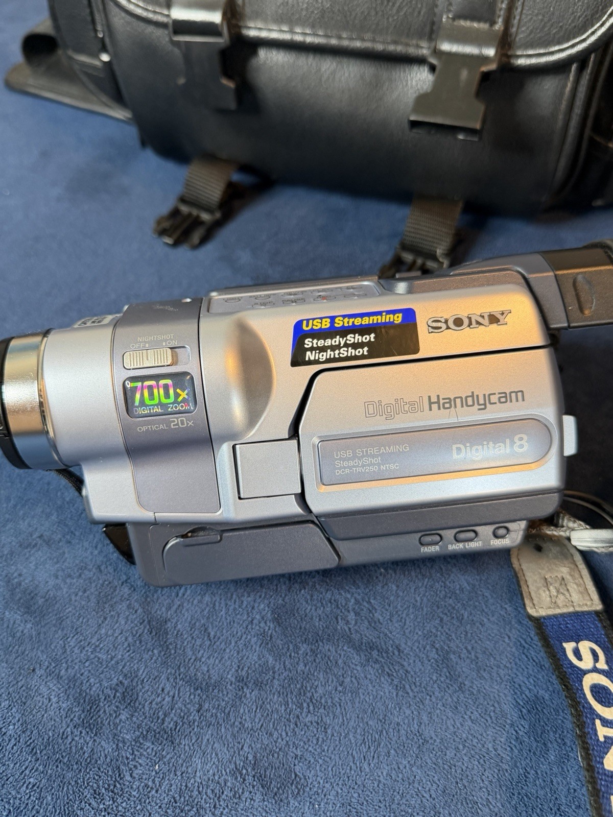 SONY Handycam DCR-TRV250 Video Camera Camcorder Complete Kit (Tested) W Extras
