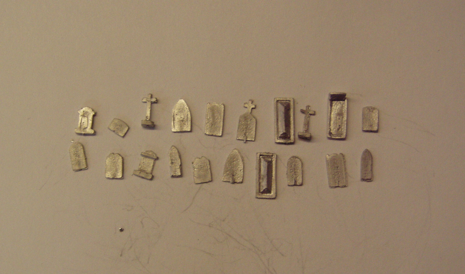 P&D Marsh N Gauge n Scale C38 Gravestones (20) castings require painting