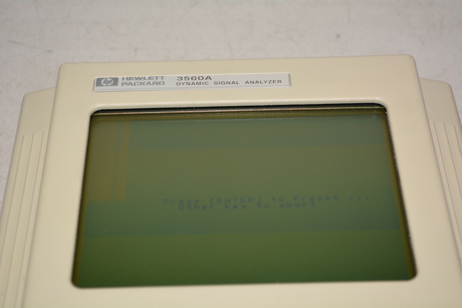 HP 3560A Handheld FFT Vibration Acoustic Spectrum Dynamic Analyzer