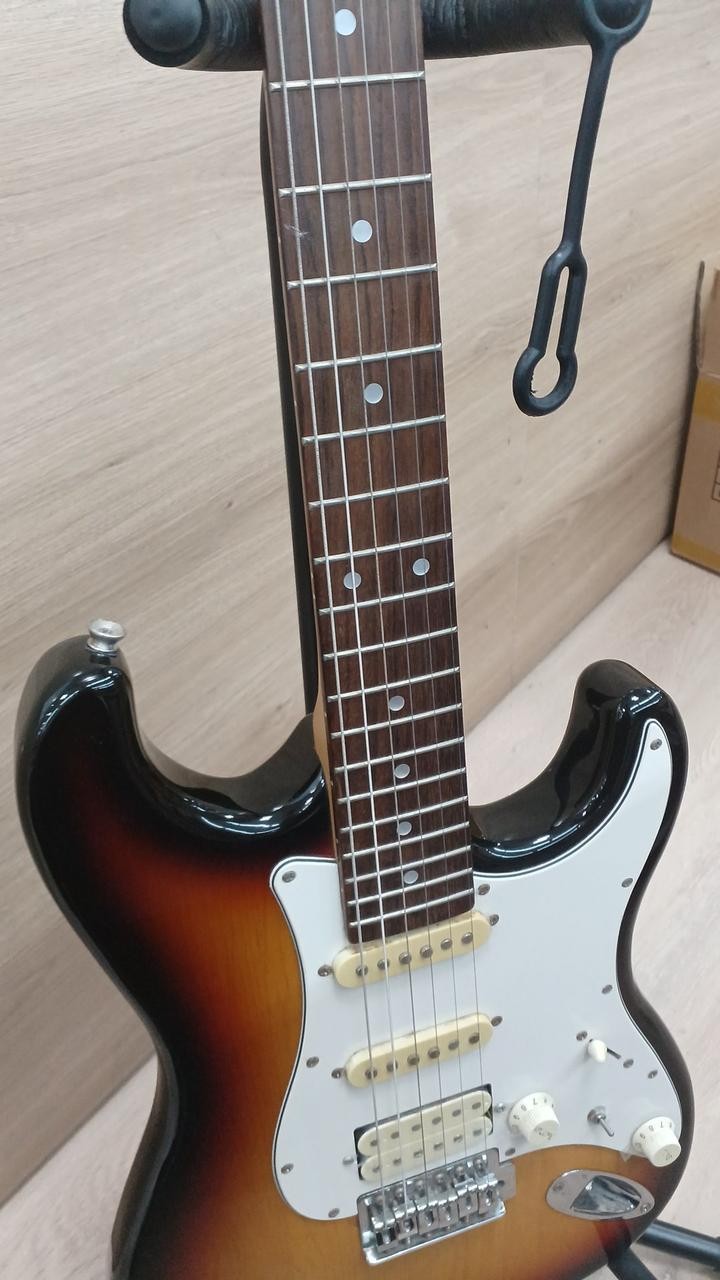 BUSKER'S BST-2H Electric Guitar-01