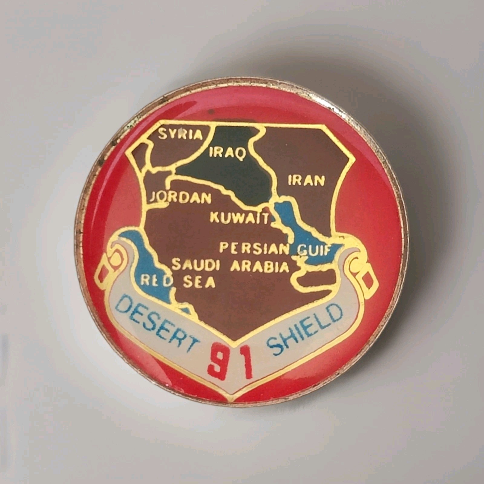 '91 Operation Desert Shield Resin Covered Enamel Hat Lapel Pin Middle East