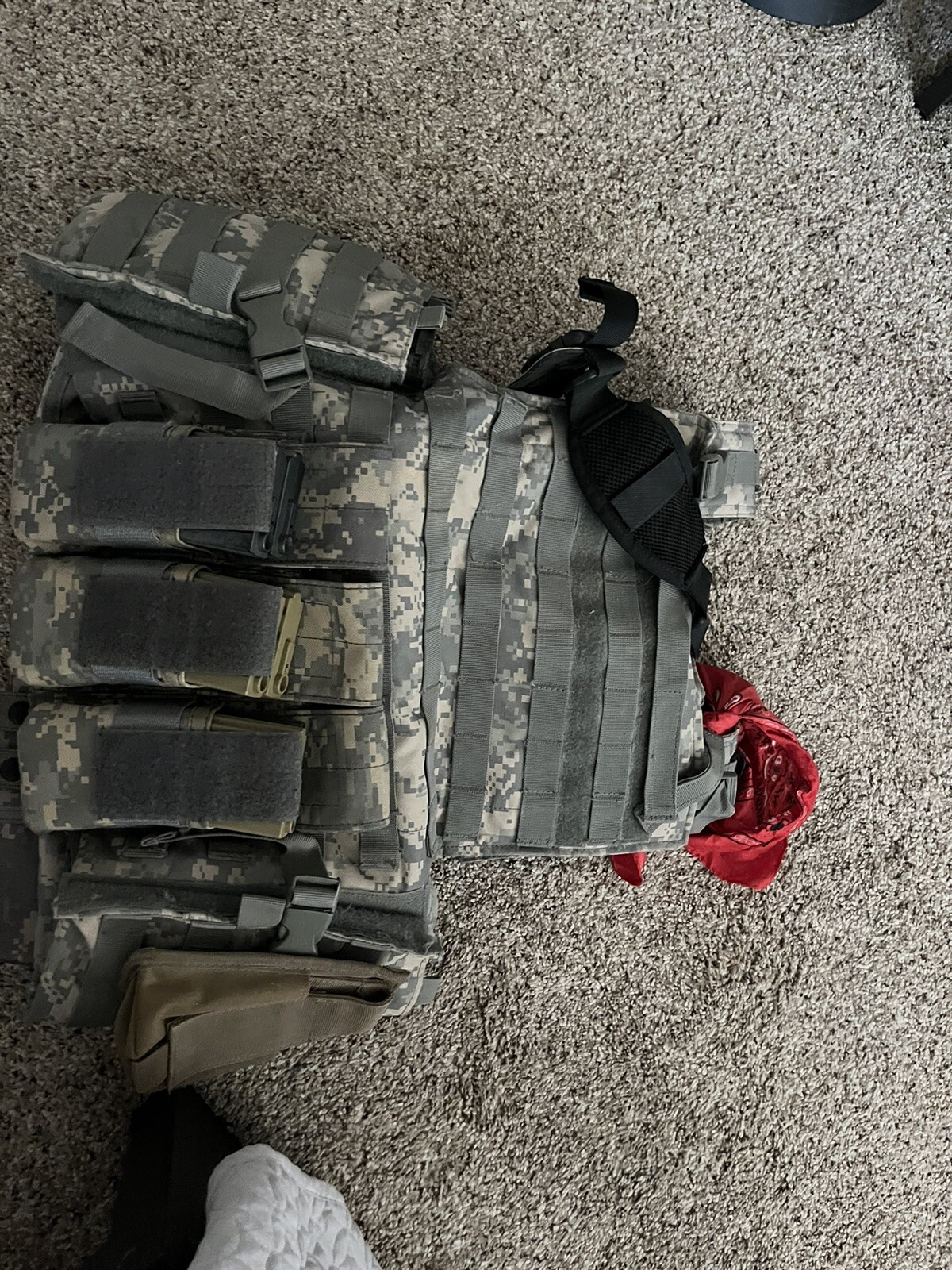 airsoft gun