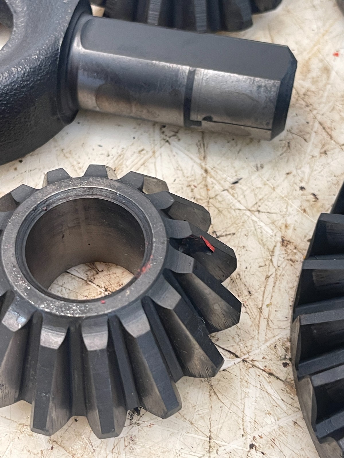 International IH 2504 Tractor Differential Spider Bevel Gears