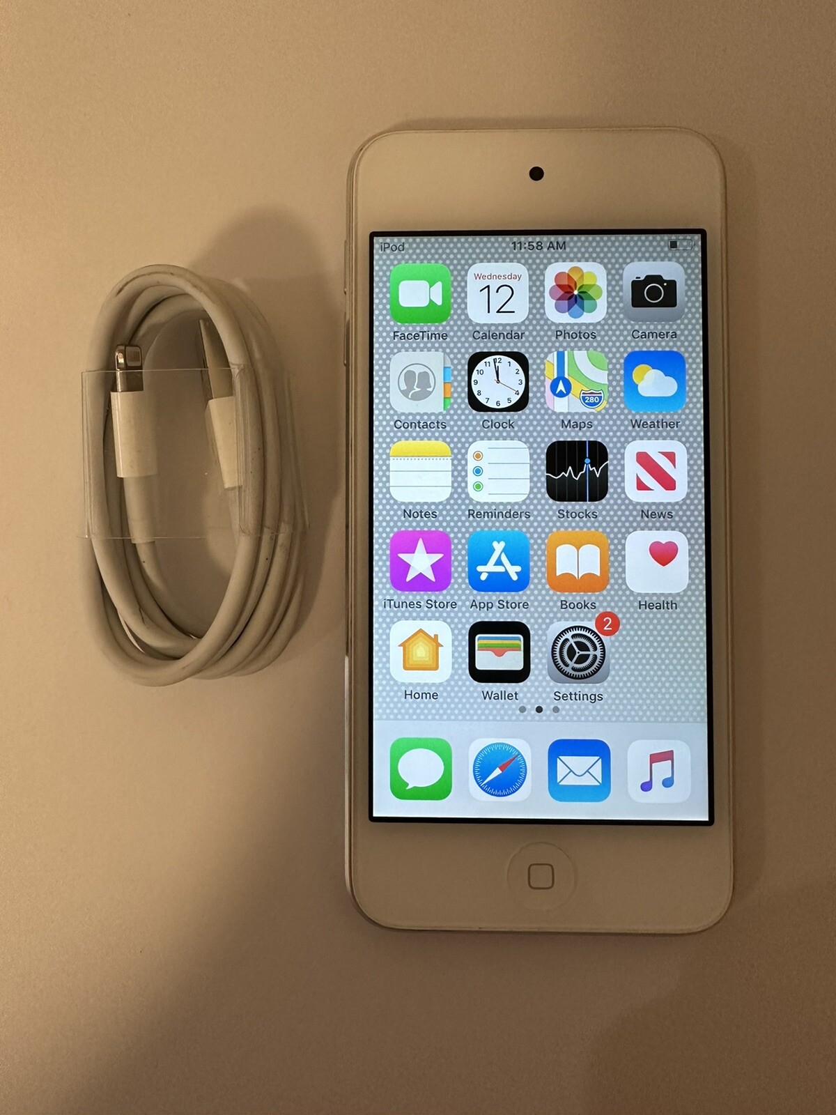 Apple iPod touch 6th Generation Silver (64 GB) #