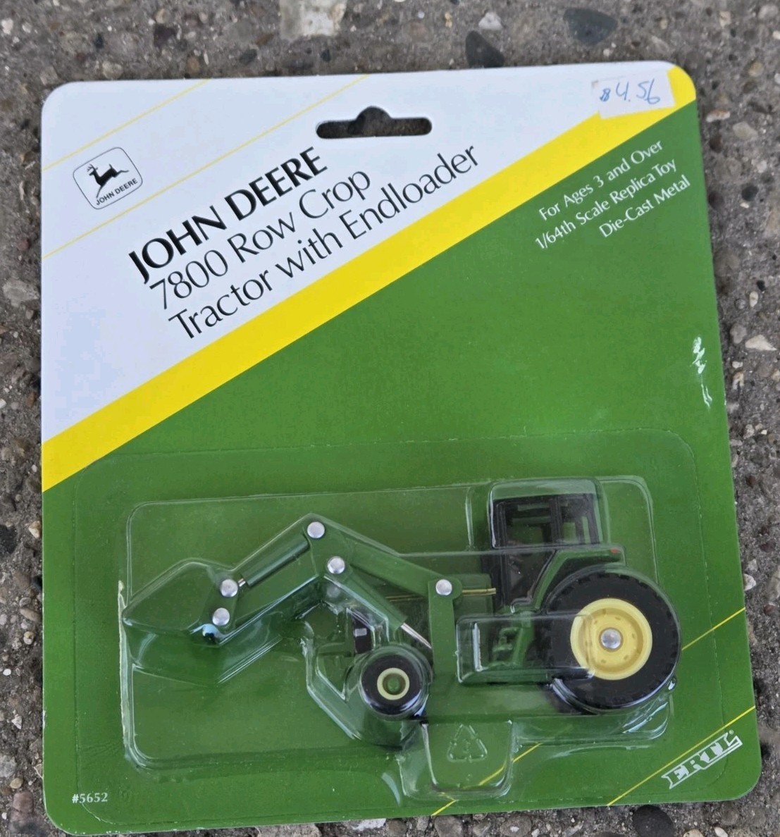 Ertl John Deere 7800bRow Crop Tractor With EndLoader 5652 1:64 NIB