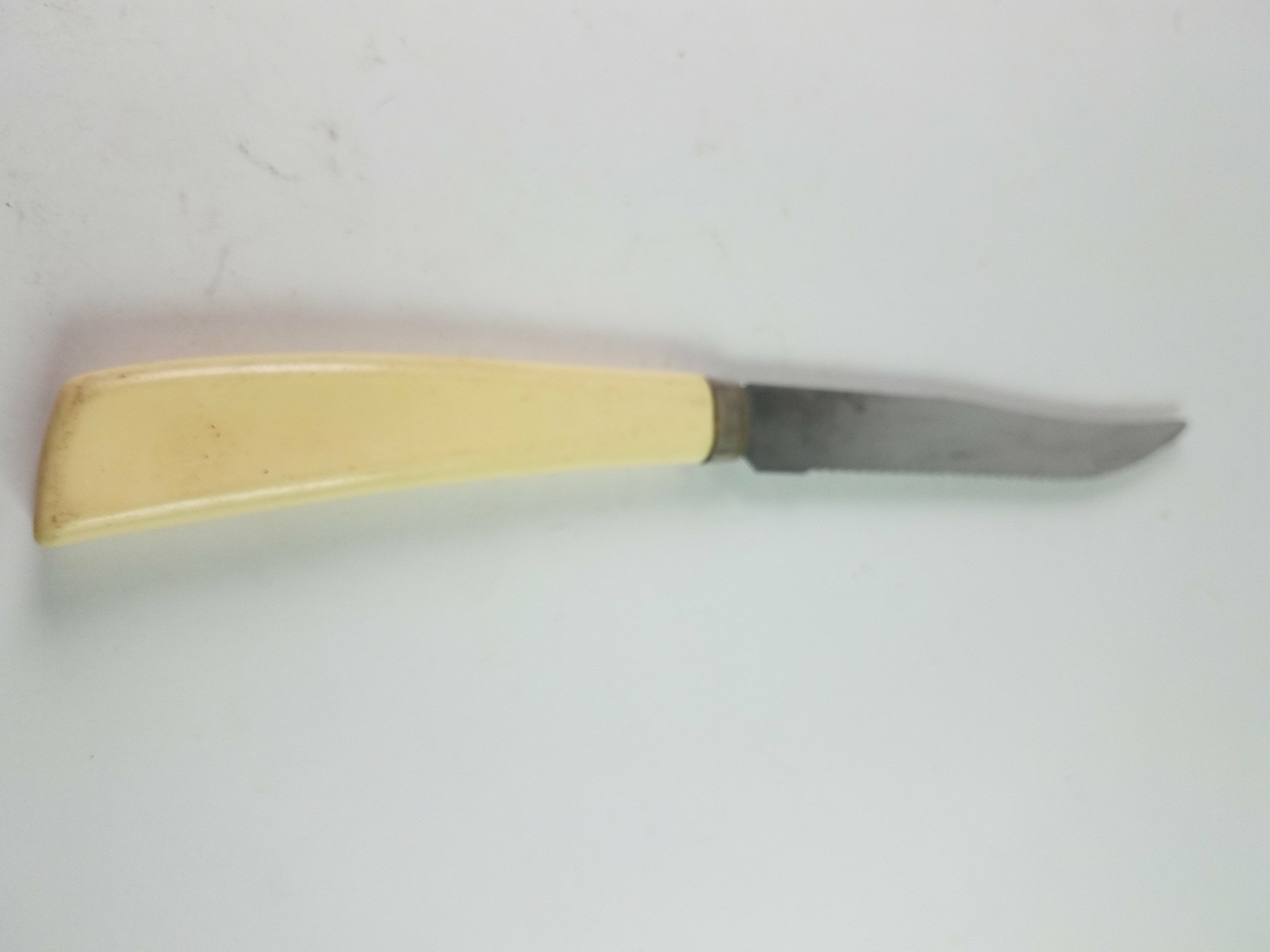 Serrated Steak Knife Yellow Handle