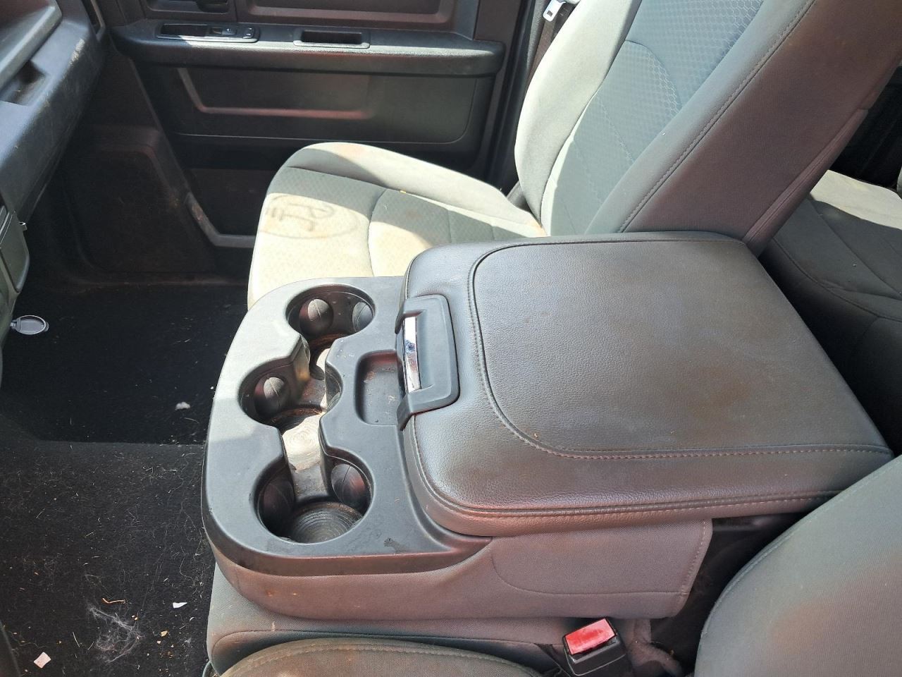 TDODR1500 2013 Glove Box 4778347