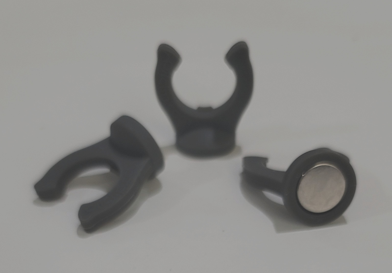 3 OilClip MAGNETIC ESSENTIAL OIL HOLDERS for 5ml and 15ml Bottles