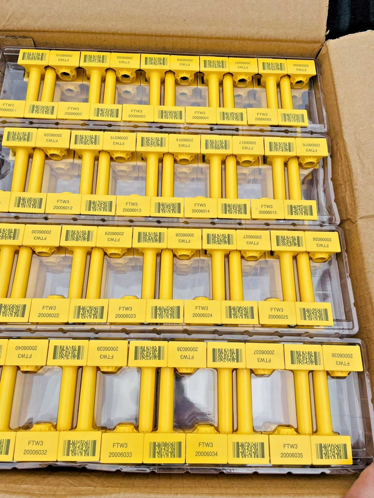 200 Piece SnapTracker Security Trailer Container Bolt Seal Yellow Serialized