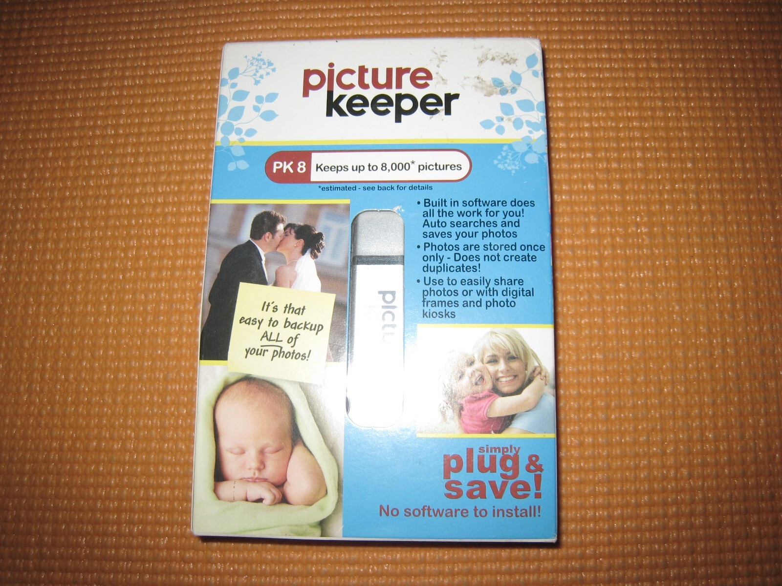 PICTURE KEEPER 8GB AUTOMATIC USB PHOTO BACKUP DEVICE - NEW