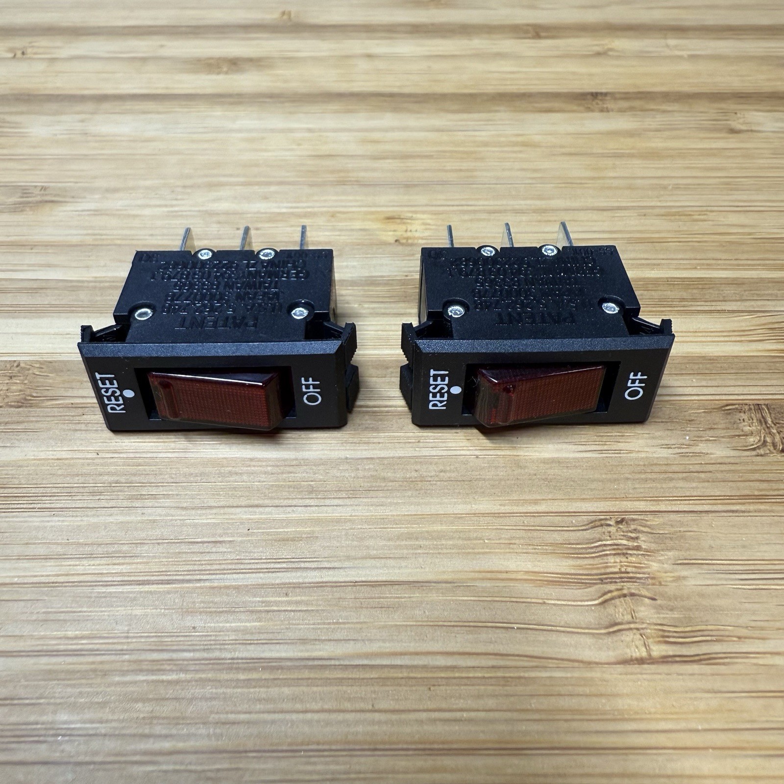 Lighted Rocker Switch/Breaker SS-001 Reset(On)-Off 15A 125V (Lot of 2 Pieces)