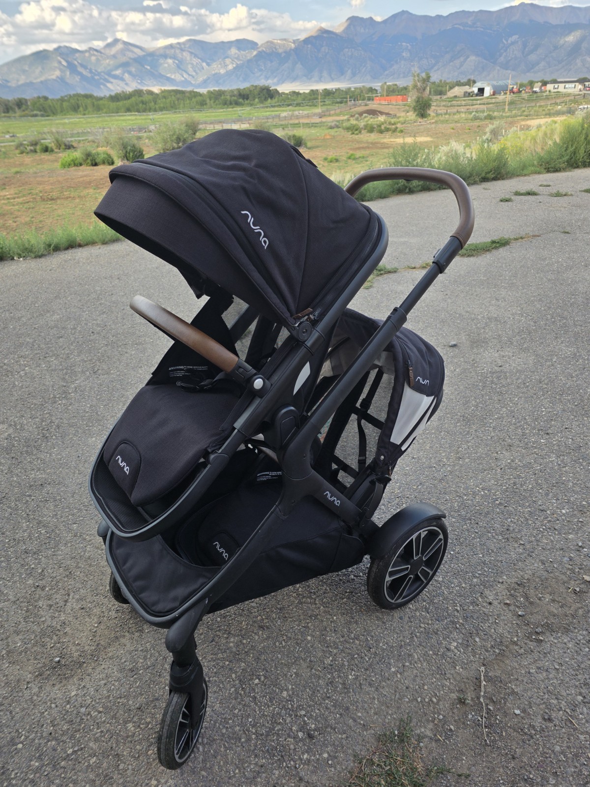 Nuna Demi Grow  Stroller with 2 Child Seats - Accessories Included!