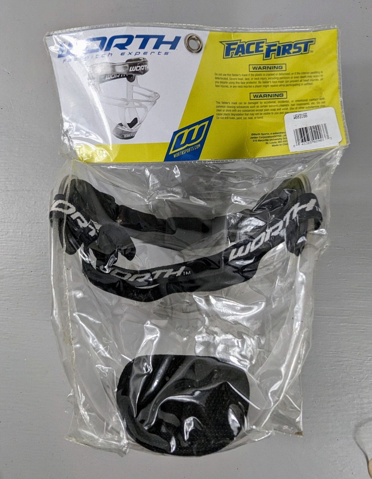 Worth Fastpitch Experts Face First Fielder's Mask