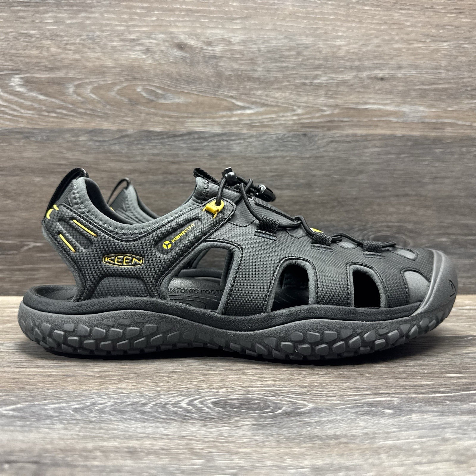 Keen SOLR Shoes Men Size 12 Black Hiking Trail Slip resistant Water Sandal