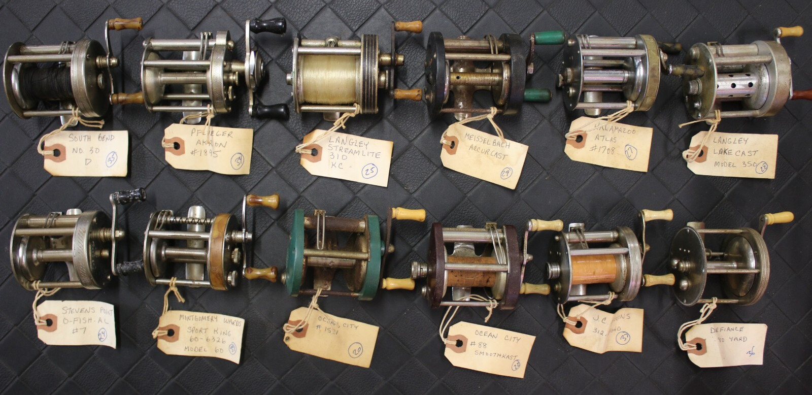 Lot of 12 Vintage Fishing Reels #4