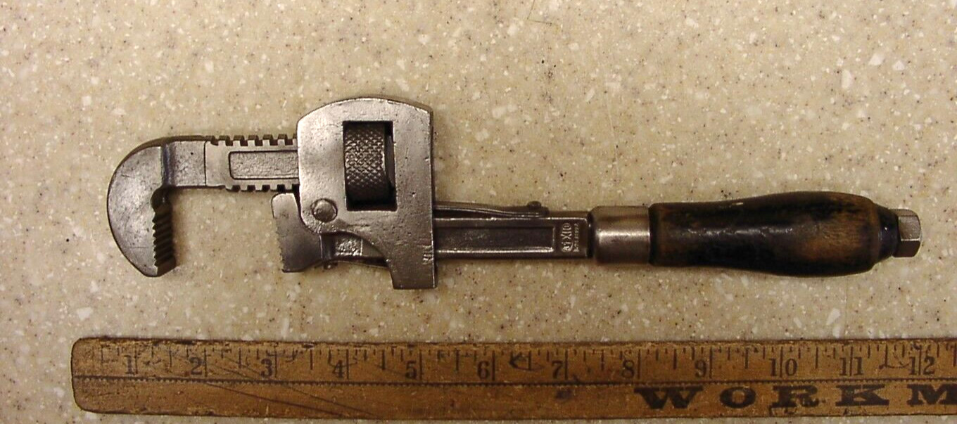 Antique Pexto U.S.A. Round Wood Handle 10" Pipe Wrench,1/16" Jaws,1-1/2" Cap,VGC