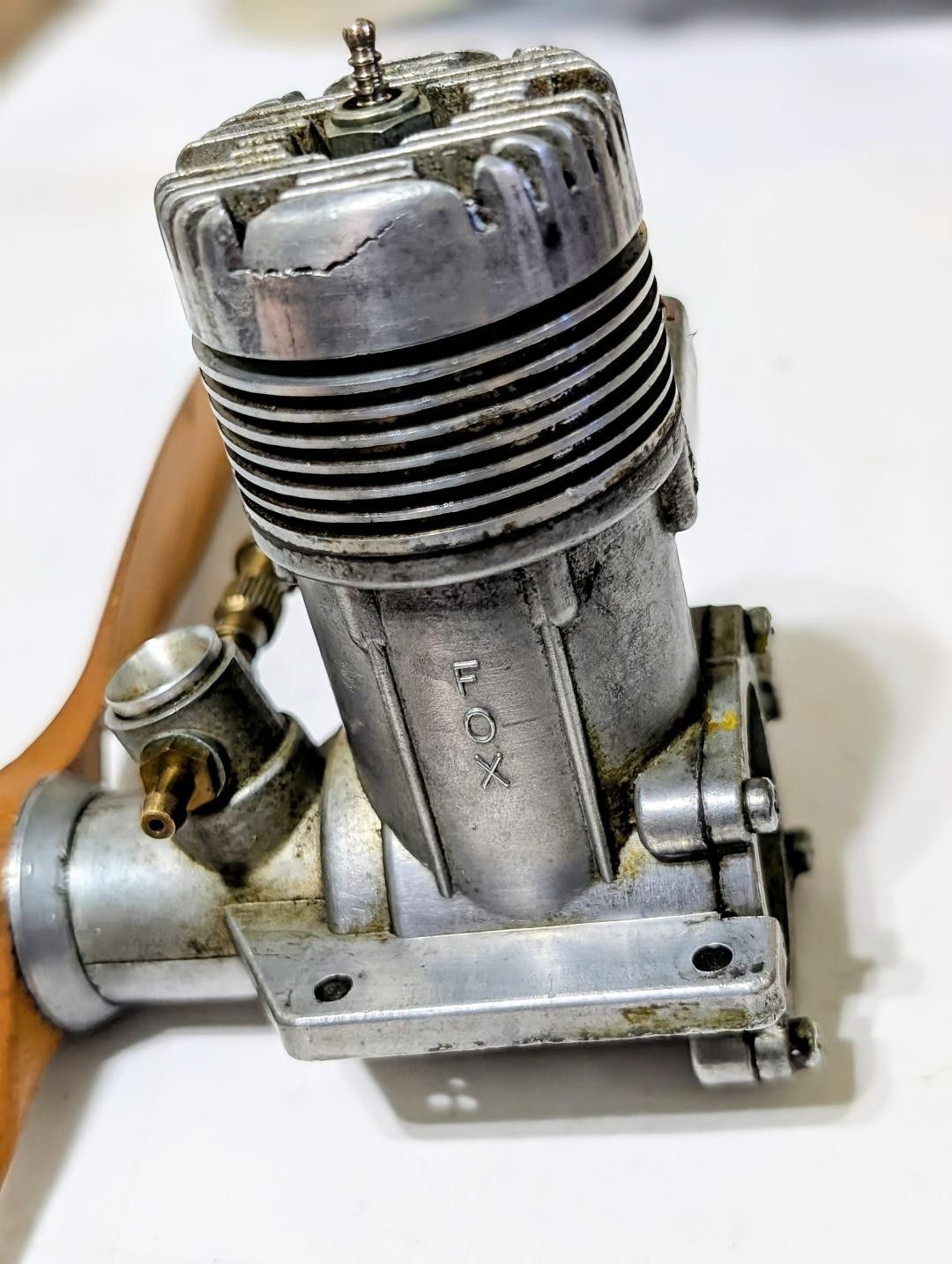 FOX 40 CONTROL LINE ENGINE, GOOD COMPRESSION AND CONDITION, ESTATE FIND