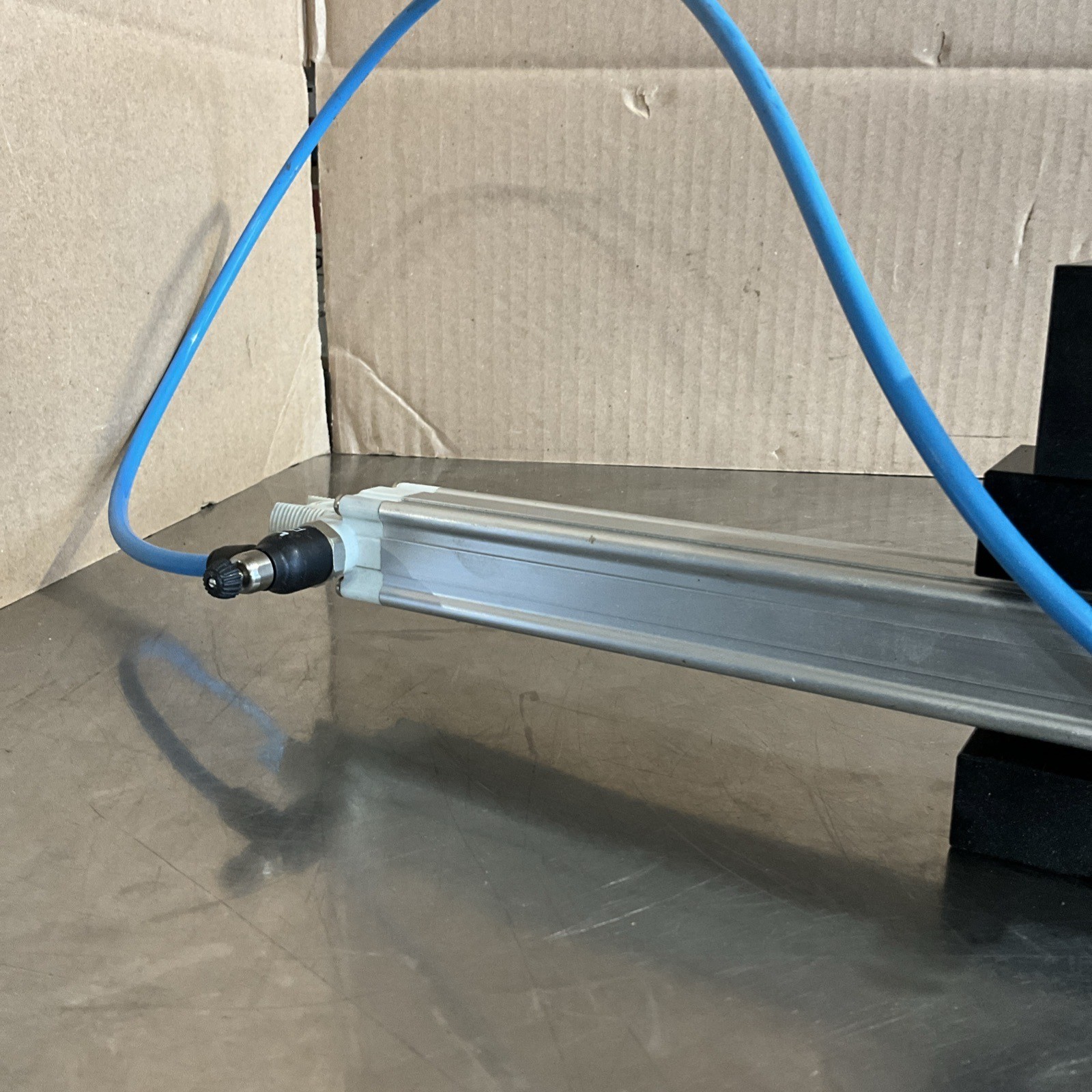 REXROTH 5285010320 PNEUMATIC CYLINDER Use