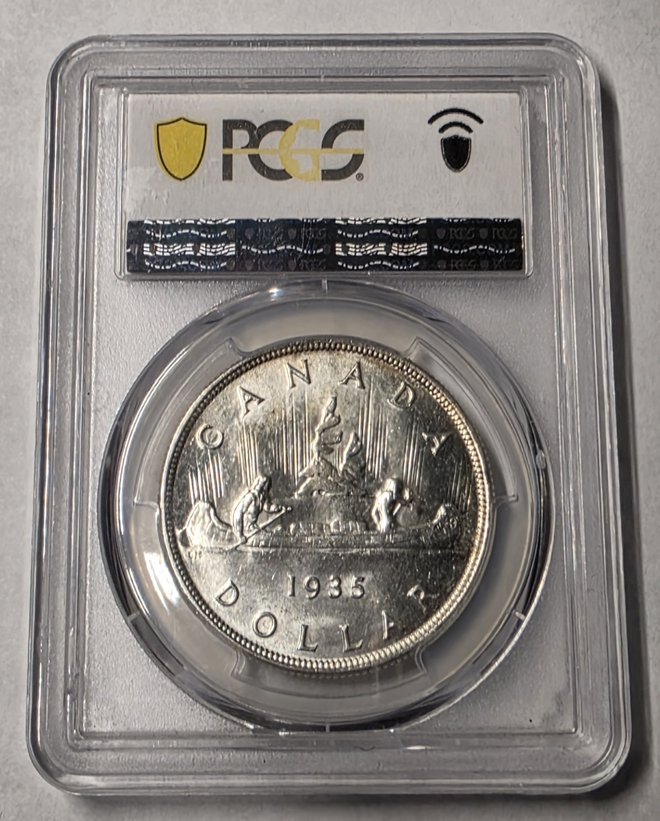 1935 CANADA Silver Dollar! PCGS Graded MS64! Gold Shield w/ TrueView!!