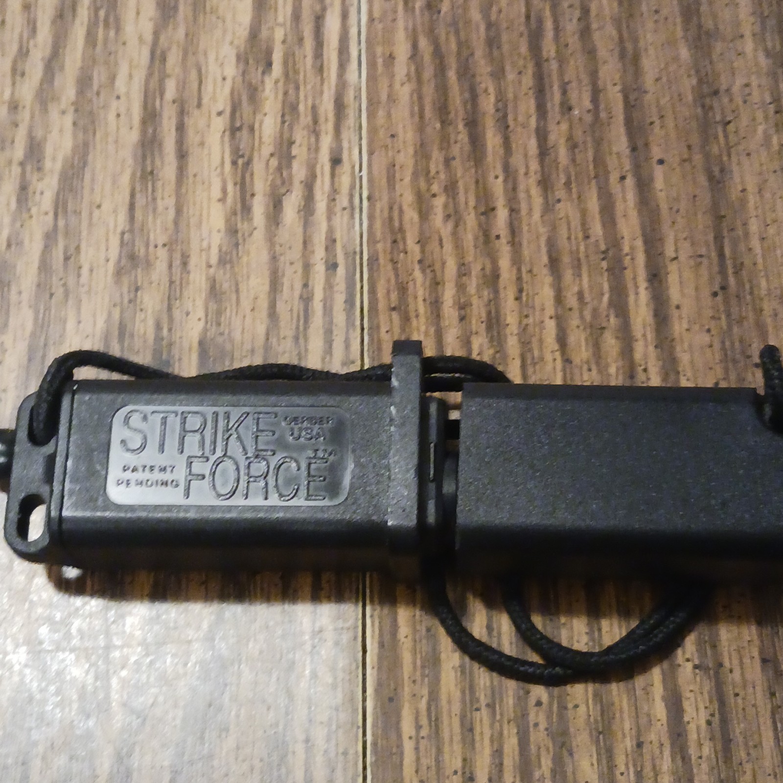 UST StrikeForce Fire Starter Kit Ferro Rod w/ Handle & Lanyard, Black