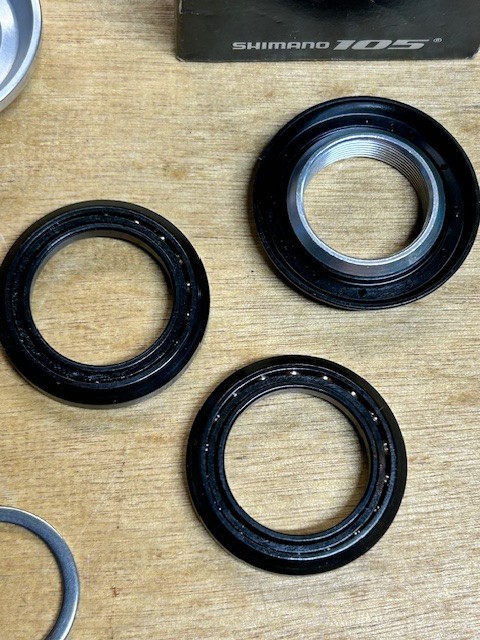NOS Shimano 105 Threaded Headset HP-5501S