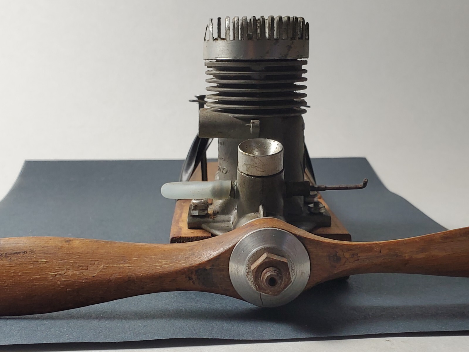 Vtg Super Tigre V .51 Model Plane Engine Control Line F/F Glow Nitro Airplane