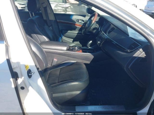 K900 2015 Glove Box 5028341