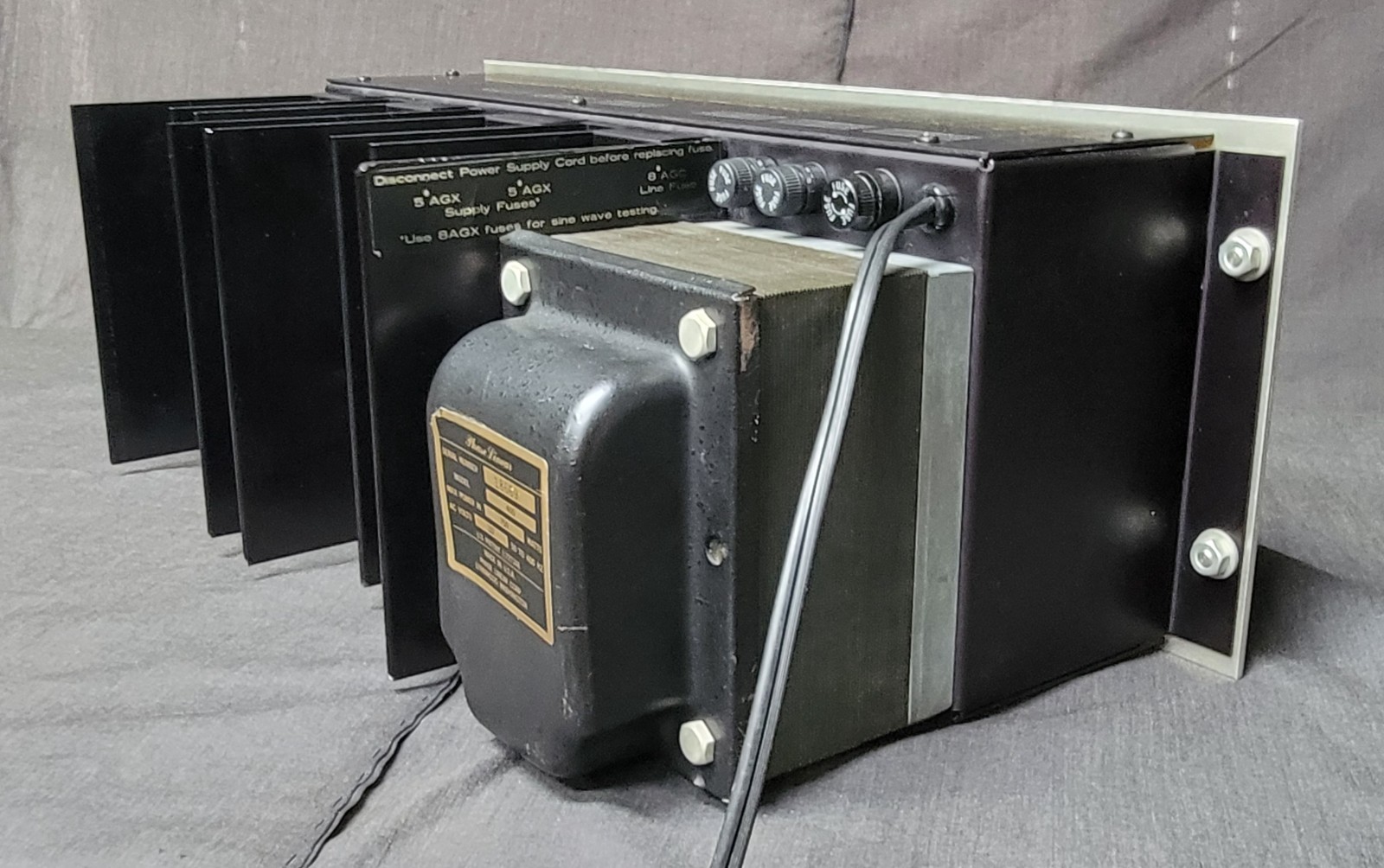 Phase Linear 400 Direct Coupled Solid State Power Amplifier